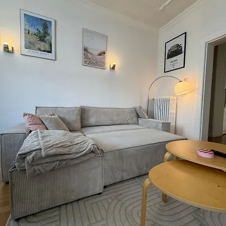 2 - Stilvoller Altbau Im Herzen Kiels דירה קיל