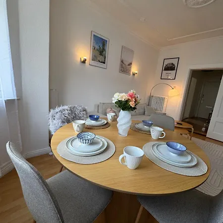 2 - Stilvoller Altbau Im Herzen Kiels * קיל