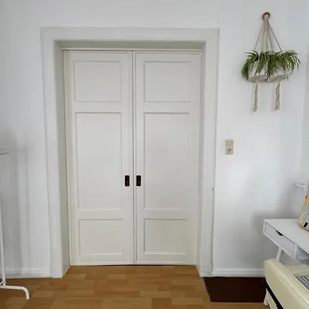דירה 2 - Stilvoller Altbau Im Herzen Kiels קיל