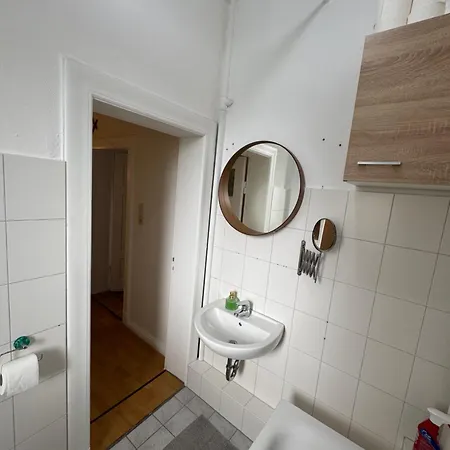 2 - Stilvoller Altbau Im Herzen Kiels *