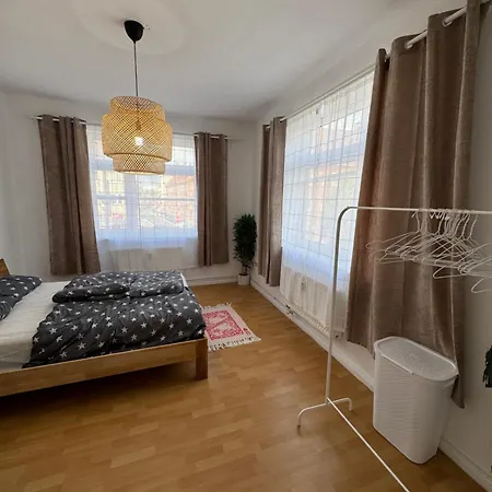 2 - Stilvoller Altbau Im Herzen Kiels * קיל