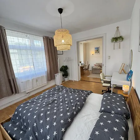 2 - Stilvoller Altbau Im Herzen Kiels