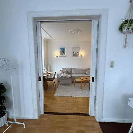 2 - Stilvoller Altbau Im Herzen Kiels דירה קיל