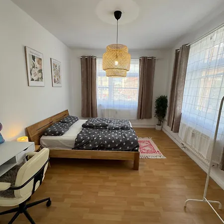2 - Stilvoller Altbau Im Herzen Kiels * קיל